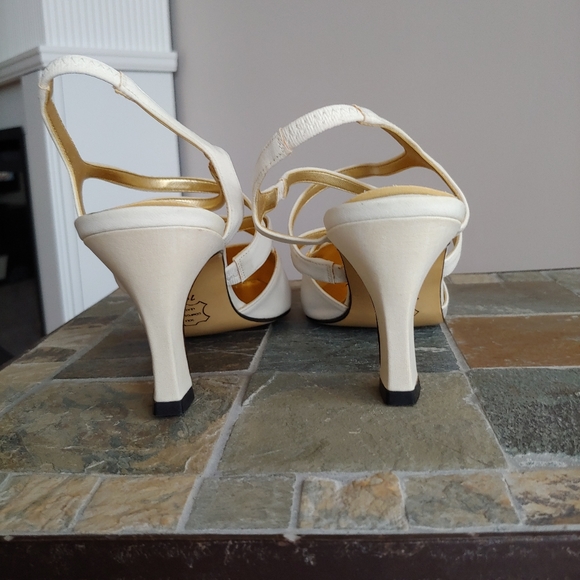 Heels - Picture 2 of 6